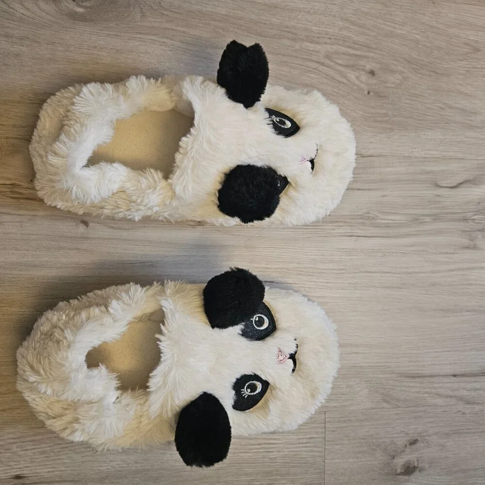 Children's Place Fuzzy Panda White Size 5-6 Slippers